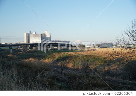 Fuji seen from Shin-Yokohama Station Park Fuji seen from Shin-Yokohama Station Park 62265364