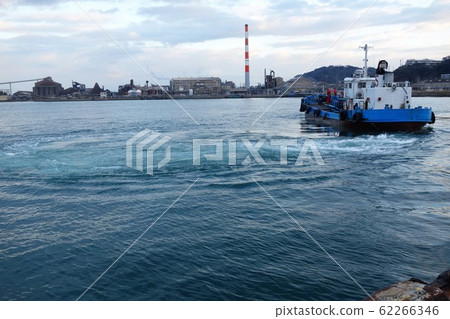 Ship leaving port 62266346