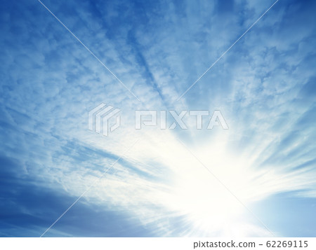 sunset with sun rays sunset with sun rays 62269115