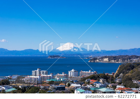 (Kanagawa Prefecture-Landscape) Enoshima and Fuji 6 seen from the hill 62272771