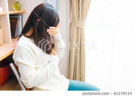 Unwell women, illness, depression, migraine, etc. Unwell women, illness, depression, migraine, etc. 62278514