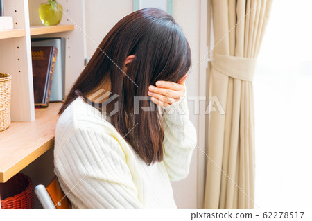 Unhealthy women-various diseases Unhealthy women-various diseases 62278517