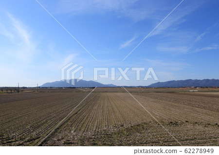 Countryside scenery in winter 62278949