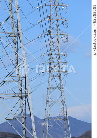 輸電塔的工作風景 62282583