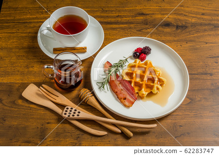 Waffles of Dutch, French and Belgian foods 62283747