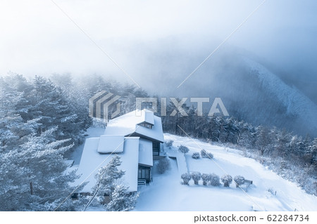 生活在寒冷地區 62284734