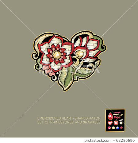 Embroidered heart-shaped patch 62286690