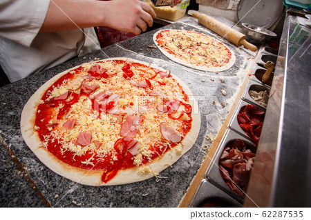 In the kitchen of chef. Master class on cooking 62287535