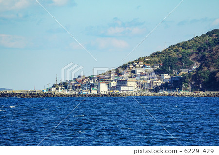從海上看到的上島市容 從海上看到的上島市容 62291429
