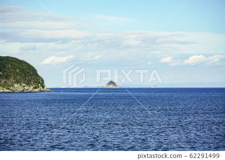 從帆船(伊勢灣)望月島的景色 從帆船(伊勢灣)望月島的景色 62291499