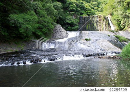 Oita Ryumon Waterfall (waterfall sliding spot, cool spot) 62294799