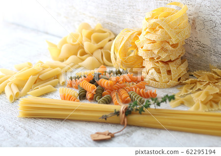 Various types of pasta Various types of pasta 62295194