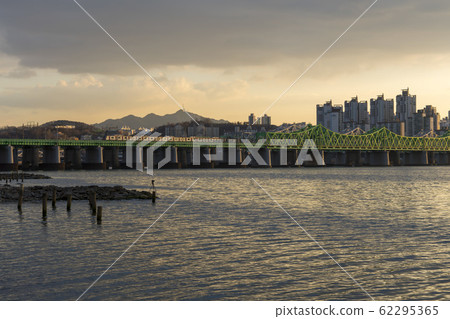 首爾永登浦區汝矣島 62295365