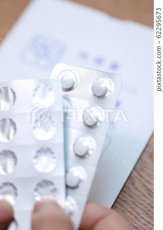 口服藥(藥,藥,感冒藥,熱風鎮痛止咳藥,感冒藥製劑補品) 口服藥(藥,藥,感冒藥,熱風鎮痛止咳藥,感冒藥製劑補品) 62295673