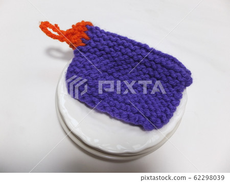 Handmade eggplant acrylic scourer 62298039