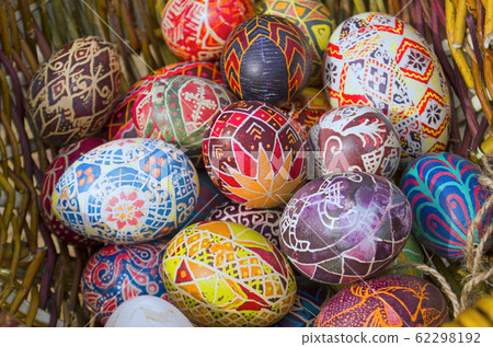 Easter eggs art 62298192
