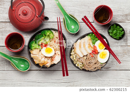 Asian noodle ramen soup 62300215