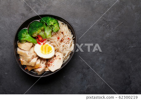 Asian noodle ramen soup 62300219
