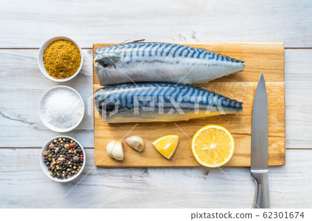 Fresh raw mackerel fish with cooking ingridients Fresh raw mackerel fish with cooking ingridients 62301674