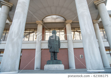 The Eiichi Shibusawa Memorial was surprised by its large building, but there was also a public hall and a gymnasium. 62306175