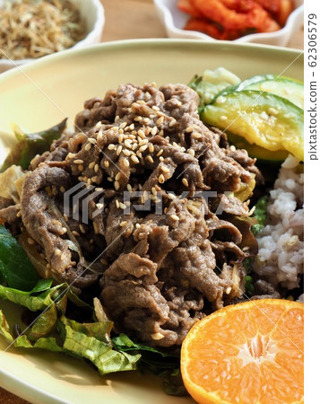 Korean Traditional Food Beef Bulgogi Rice Bowl Korean Traditional Food Beef Bulgogi Rice Bowl 62306579