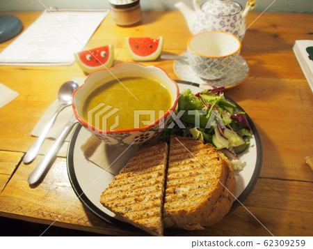 Vegan lunch 62309259