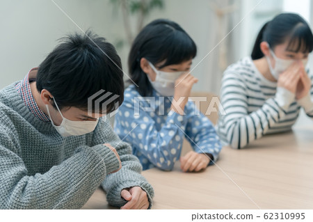 面具孩子 62310995
