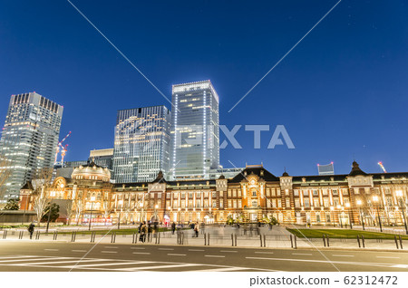 Night view of Tokyo Station and skyscrapers at night in Marunouchi, Chiyoda-ku, Tokyo 62312472