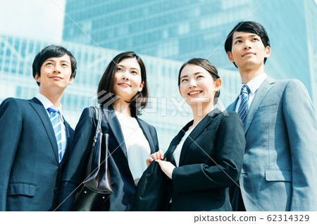 商業年輕人 62314329