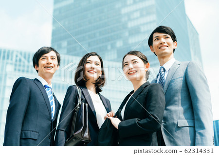 商業年輕人 62314331