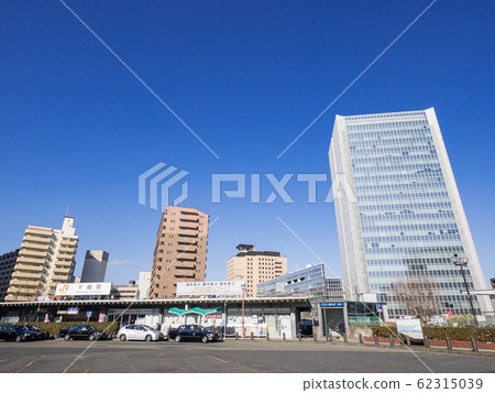 名古屋市JR千草站車站廣場冬天2月 名古屋市JR千草站車站廣場冬天2月 62315039