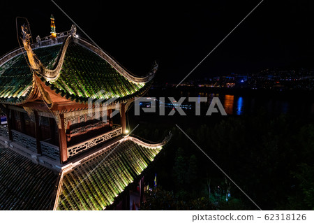 Zhang Fei Temple at night Zhang Fei Temple at night 62318126