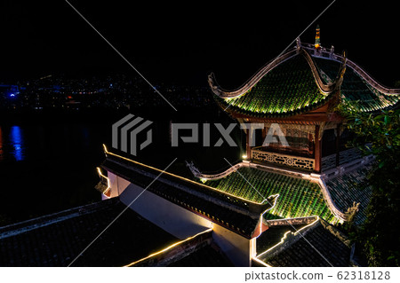 Zhang Fei Temple at night Zhang Fei Temple at night 62318128