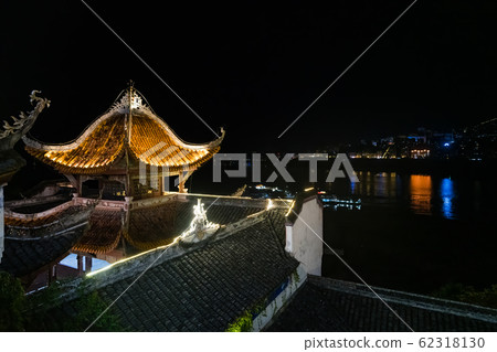 Zhang Fei Temple at night Zhang Fei Temple at night 62318130