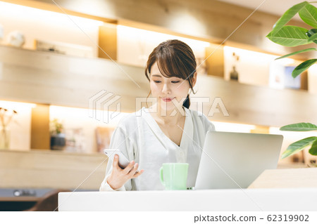 游牧婦女 62319902