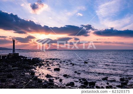 Sezenzaki Lighthouse (Evening view) 62320375