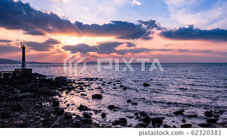 Sezenzaki Lighthouse (Evening view) 62320381