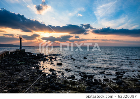 Sezenzaki Lighthouse (Evening view) 62320387