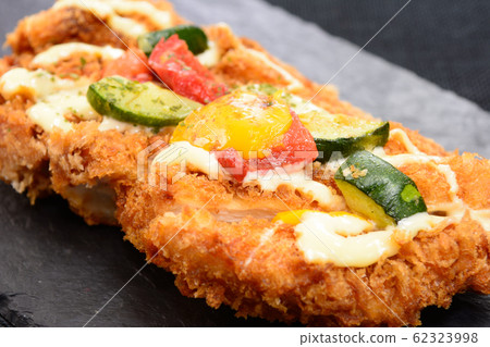 Delicious chicken cutlets Delicious chicken cutlets 62323998