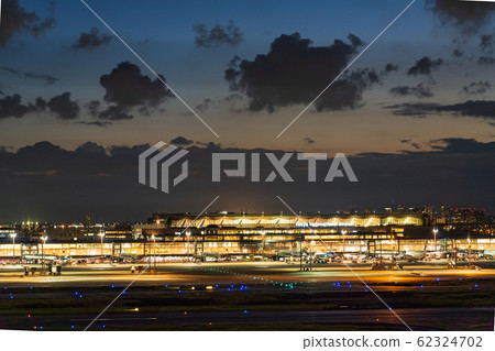 Haneda airport at night Haneda airport at night 62324702