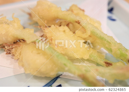 美味的鬍子大蒜天婦羅 62324865