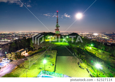 《Kanagawa Prefecture》 Night view of Shonandaira, full moon night 62327114