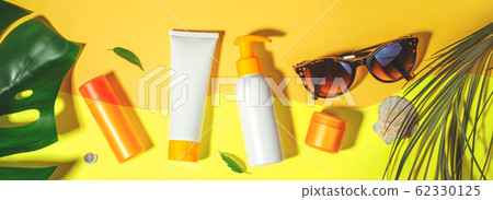 Sunscreen. Prevention of photoaging. Flat lay, natural cosmetics SPF for face, body. Concept summer vacation. Banner 62330125