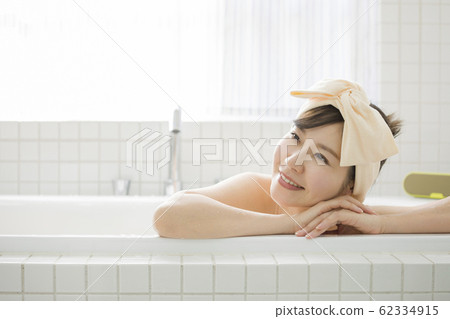 女人沐浴圖像沐浴時間 62334915