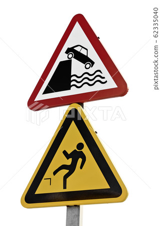 Double signage, risk of falling on the water with Double signage, risk of falling on the water with 62335040