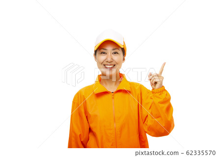 橙色衣服的婦女 橙色衣服的婦女 62335570