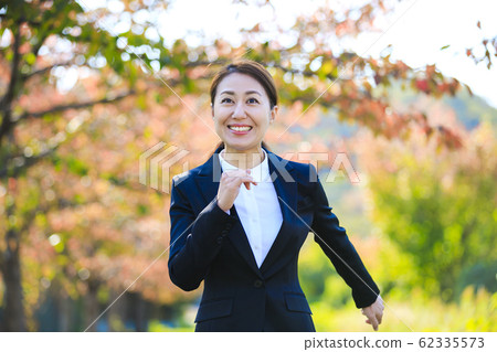 女商人走 62335573