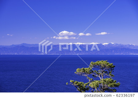 (靜岡)從西伊豆和小鹿崎海岸看的對岸 (靜岡)從西伊豆和小鹿崎海岸看的對岸 62336197