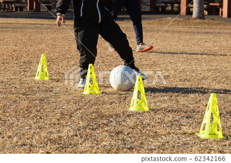 足球訓練 62342166