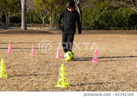 足球訓練 62342168
